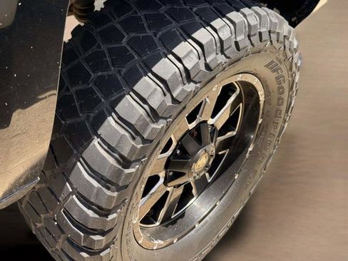 Used 2017 Chevrolet Silverado 1500 LTZ RWD image 10