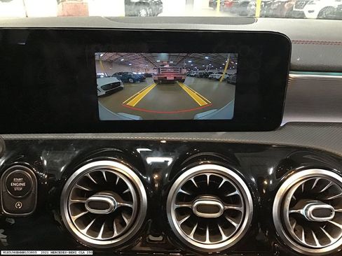 Used 2021 Mercedes-Benz CLA 250 image 9