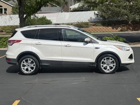 Used 2015 Ford Escape Titanium FWD image 3