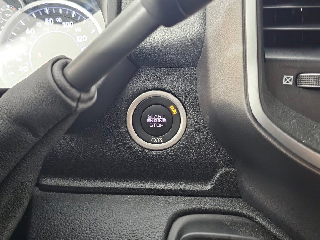 New 2026 RAM 3500 Big Horn AWD/4WD image 27