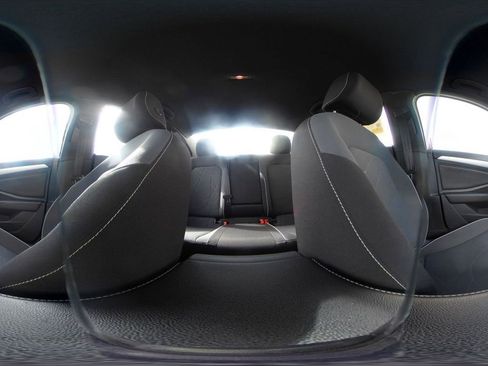 Used 2025 Volkswagen Jetta Sport image 43