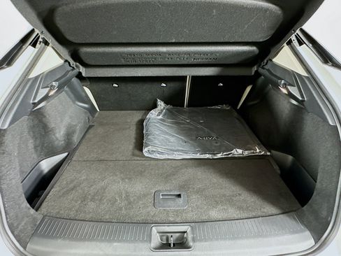 Used 2023 Nissan Ariya FWD image 30