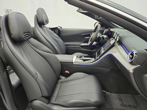 Certified 2025 Mercedes-Benz CLE 300 4MATIC Cabriolet image 18