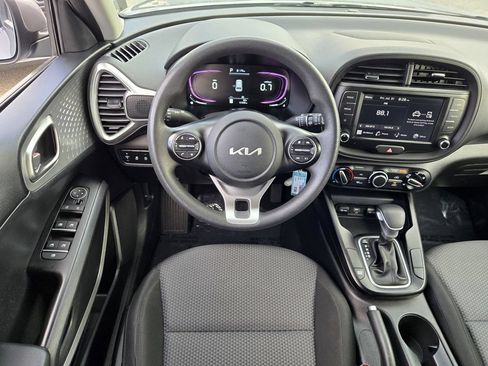 Used 2024 Kia Soul LX w/ Option Group 015 FWD image 12