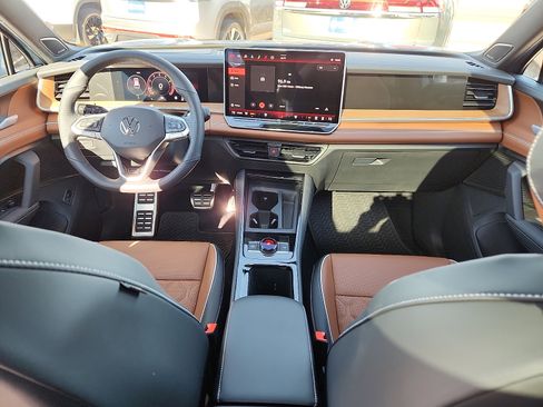 New 2026 Volkswagen Tiguan SEL R-Line image 11