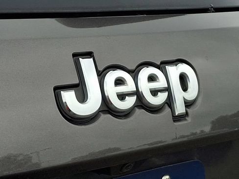 Used 2016 Jeep Grand Cherokee Limited AWD/4WD image 31