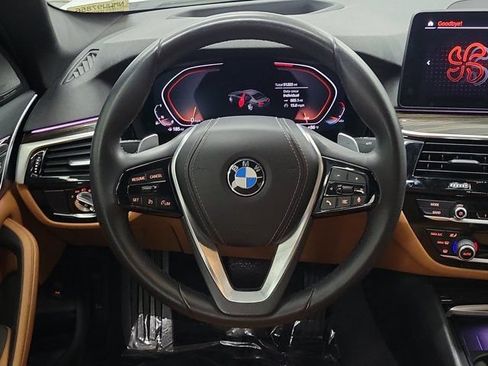 Used 2021 BMW 530i w/ M Sport Package RWD image 18