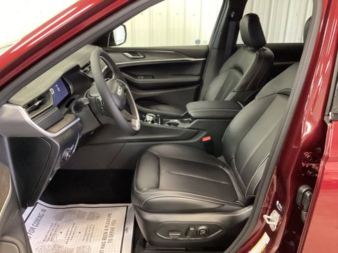 New 2026 Jeep Grand Cherokee Limited AWD/4WD image 15