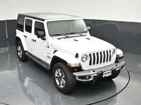 Used 2023 Jeep Wrangler Unlimited Sahara w/ Cold Weather Group AWD/4WD image 51