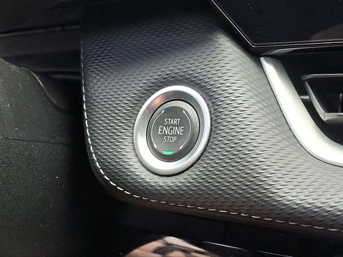 Used 2025 Chevrolet Equinox LT AWD/4WD image 23
