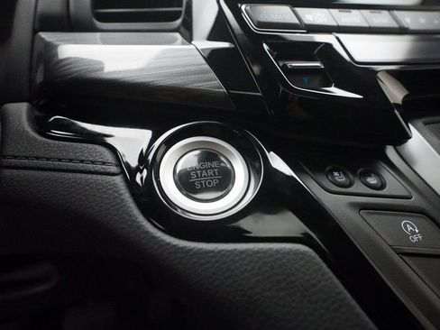 Certified 2023 Honda Odyssey Elite image 32