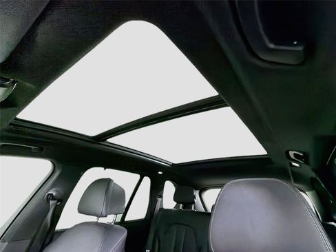 Used 2022 BMW X5 xDrive45e w/ M Sport Package AWD/4WD image 22