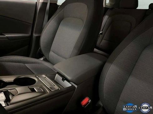 Used 2023 Hyundai Kona SE w/ Cargo Package image 59
