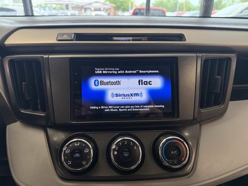 Used 2014 Toyota RAV4 LE FWD image 26