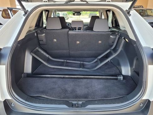Certified 2022 Toyota RAV4 XLE w/ Convenience Package AWD/4WD image 33