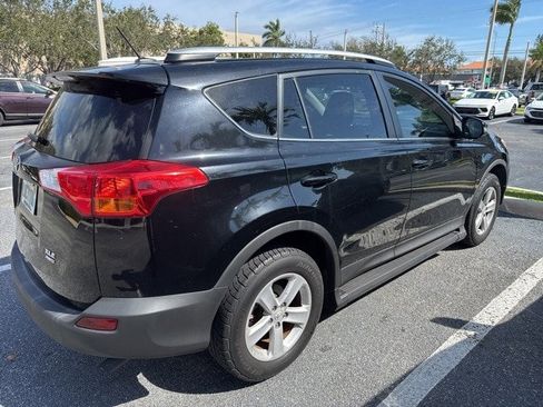 Used 2014 Toyota RAV4 XLE image 3