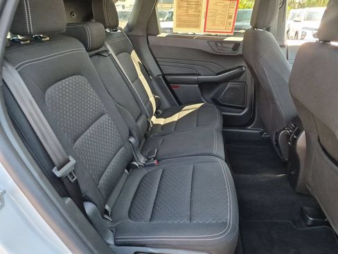 Used 2025 Ford Escape Active AWD/4WD image 30