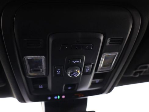 Used 2023 Chevrolet Tahoe Z71 w/ Z71 Off-Road Package AWD/4WD image 26