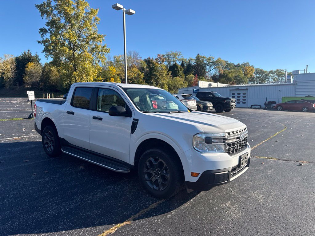 Used 2023 Ford Maverick XLT FWD image 1