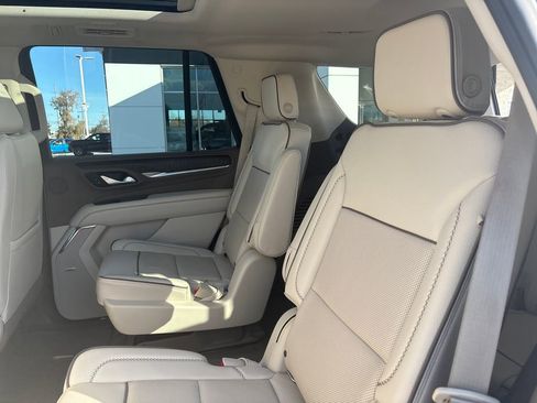 Used 2022 GMC Yukon Denali image 32
