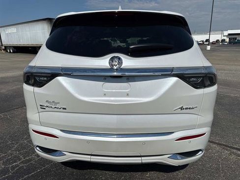 Used 2022 Buick Enclave Avenir image 4