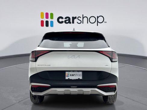 Used 2023 Kia Sportage LX image 4