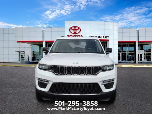 Used 2023 Jeep Grand Cherokee Limited AWD/4WD image 8