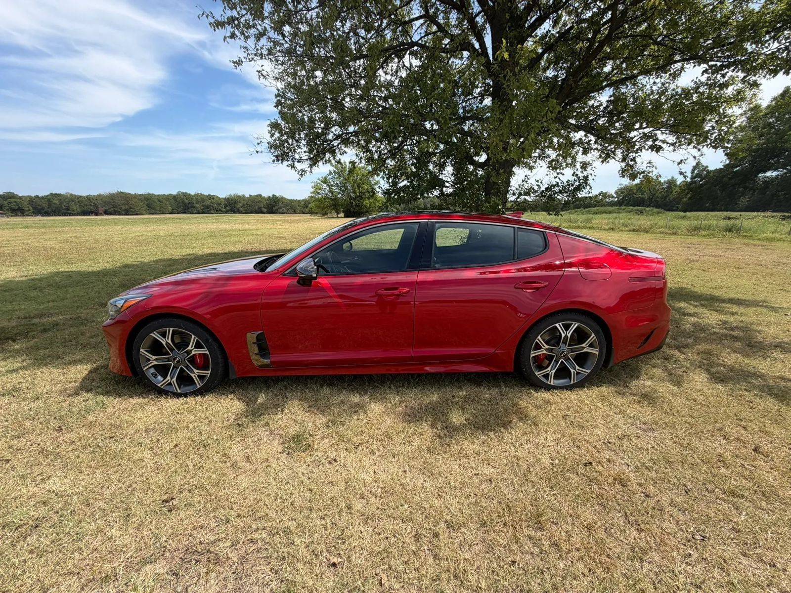 Used 2019 Kia Stinger GT1 AWD/4WD image 2