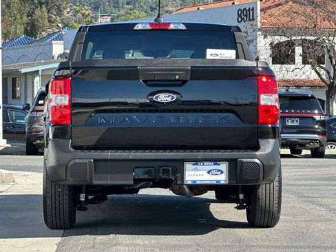Certified 2025 Ford Maverick XLT image 4