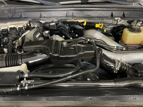 Used 2015 Ford F350 Platinum image 9