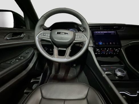 New 2025 Jeep Grand Cherokee L Limited w/ Luxury Tech Group II image 27