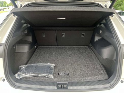 New 2026 Volkswagen Tiguan SEL R-Line AWD/4WD image 24