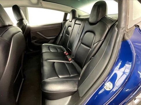 Used 2022 Tesla Model 3 Long Range AWD/4WD image 18