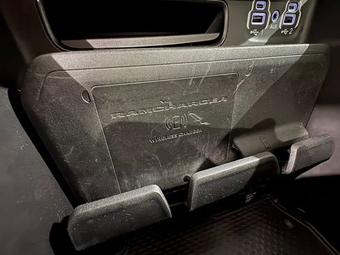 Used 2021 RAM 1500 Laramie image 33