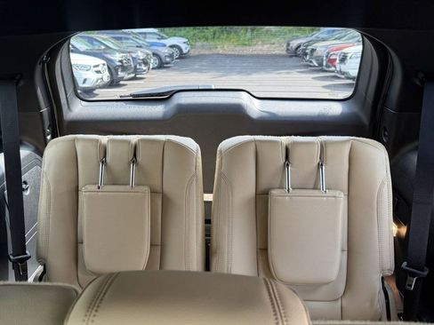 Used 2016 Ford Explorer XLT w/ Equipment Group 202A FWD image 26