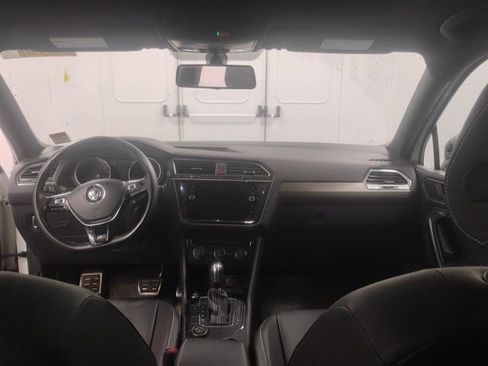 Used 2021 Volkswagen Tiguan SE R-Line AWD/4WD image 24