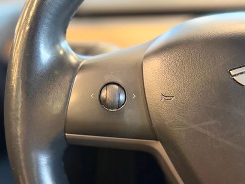 Used 2018 Tesla Model 3 Long Range image 24