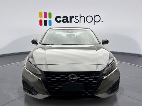 Used 2023 Nissan Altima 2.5 SR AWD/4WD image 6
