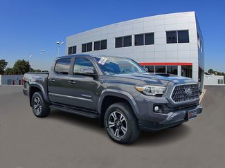 Used 2018 Toyota Tacoma TRD Sport AWD/4WD video 1