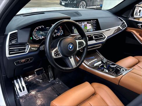 Used 2022 BMW X5 xDrive45e w/ M Sport Package AWD/4WD image 16