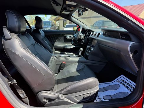 Used 2020 Ford Mustang Premium RWD image 22