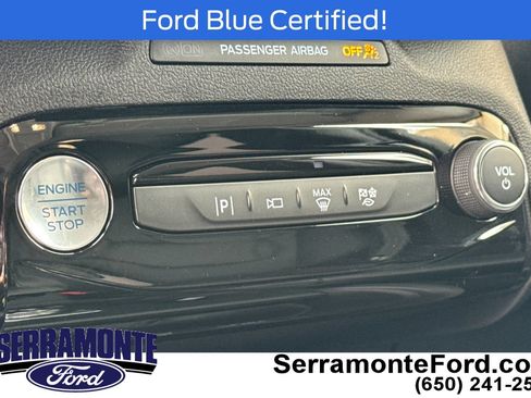 Certified 2025 Ford Escape SE w/ PHEV Premium Package FWD image 24