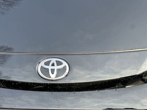 Used 2026 Toyota Corolla SE w/ SE Package FWD image 13