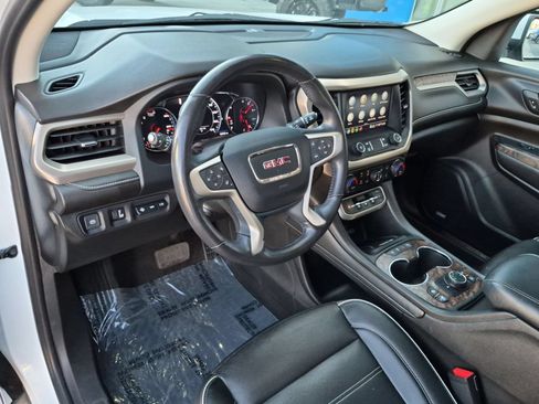 Used 2021 GMC Acadia Denali w/ Denali Ultimate Package AWD/4WD image 12