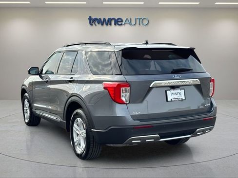 Used 2024 Ford Explorer XLT w/ Equipment Group 202A AWD/4WD image 3