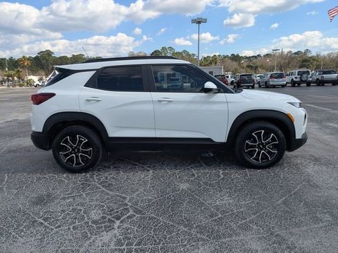 Used 2023 Chevrolet TrailBlazer ACTIV image 3