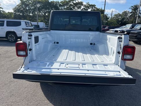 New 2026 Jeep Gladiator Sport image 29