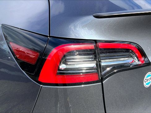 Used 2023 Tesla Model Y Performance image 26