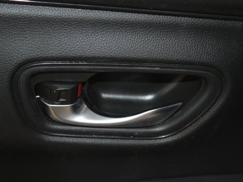 Used 2023 Honda HR-V LX image 8