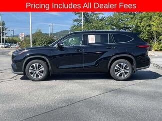 Used 2021 Toyota Highlander XLE AWD/4WD video 2